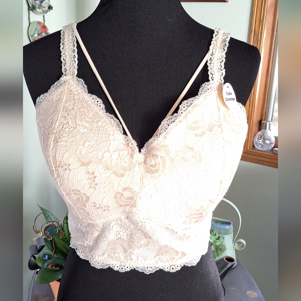 Buckle Elegant Lace Bralette in Cream XL